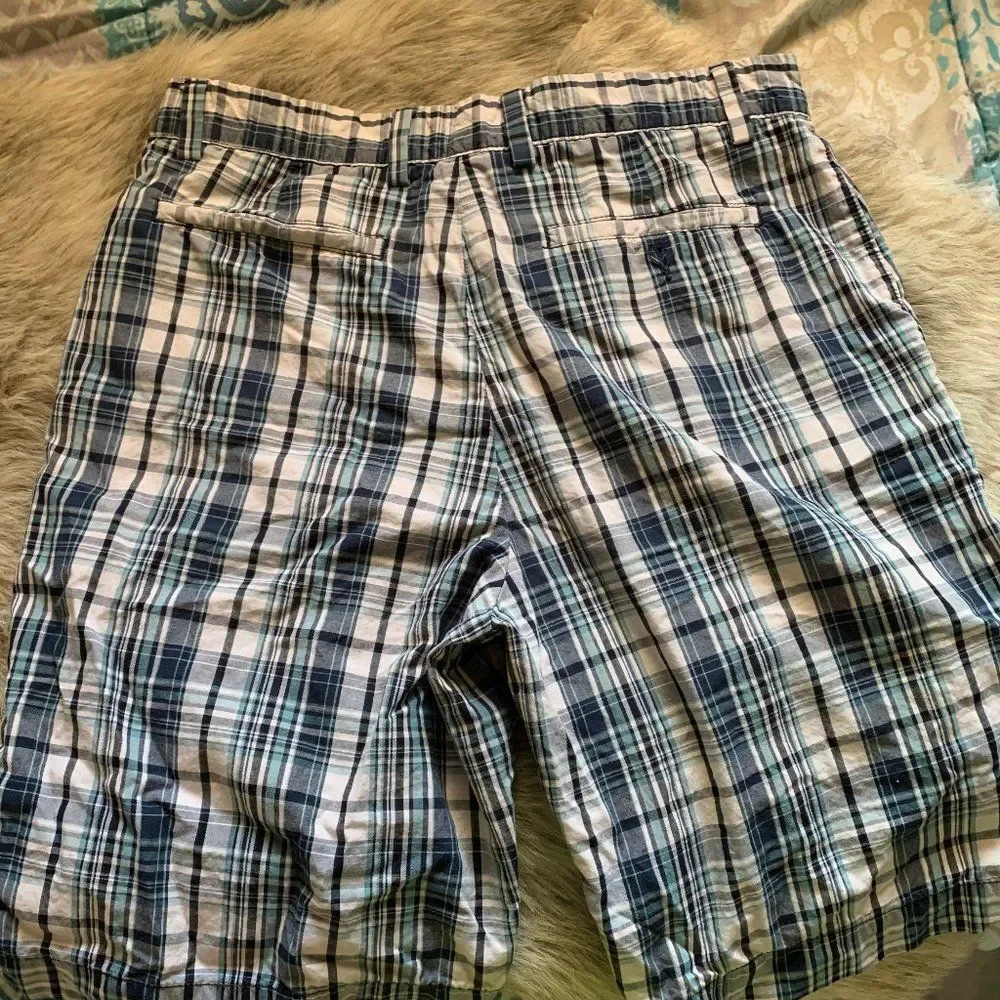 sz 32 blue plaid shorts - Picture 3 of 3